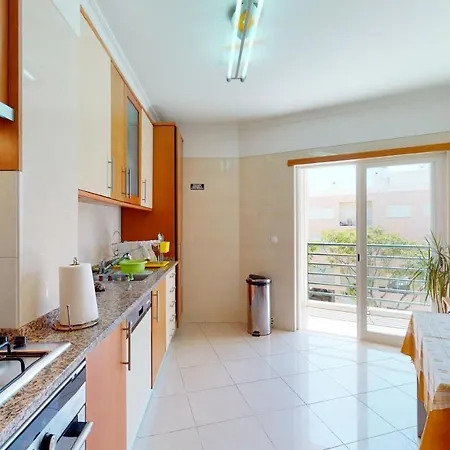 Apartamento T2 Encantador Daire Albufeira